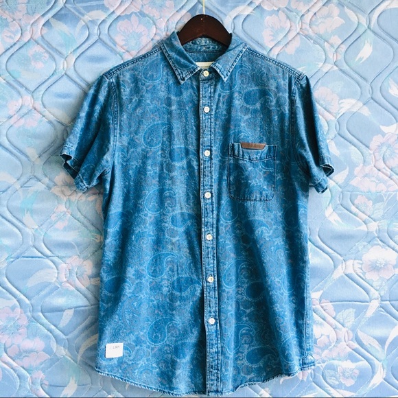 Lira Button Up - Picture 2 of 5